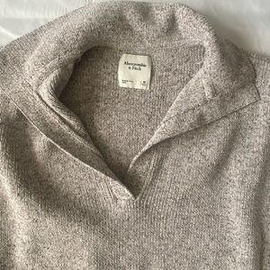 Abercrombie and fitch space gray sweater